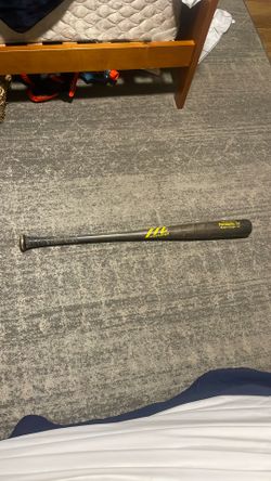 Marucci Wood Bat 32 inch