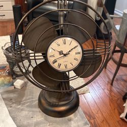Vintage Clock In Fan Decor Piece