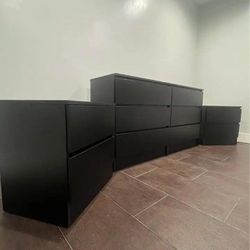 DRESSER AND TWO NIGHTSTANDS  ( CÓMODA Y DOS MESITAS DE NOCHE)