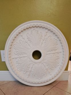 LARGE CEILING MEDALLION