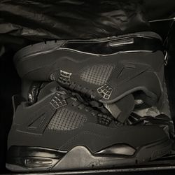 Jordan 4 Retro “Black Cat” 2025 | Size 9 | 9/10 NDS