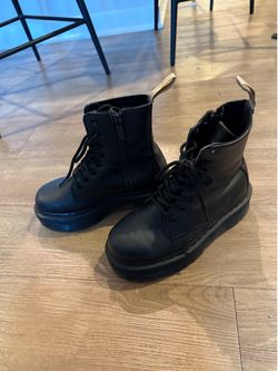 Dr Martin boots