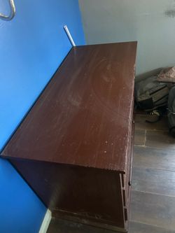 Three drawer dresser free
