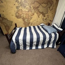 Dark wood Twin Bed or bunk bed set