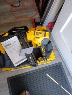 DeWalt 15 gauge finish nailer