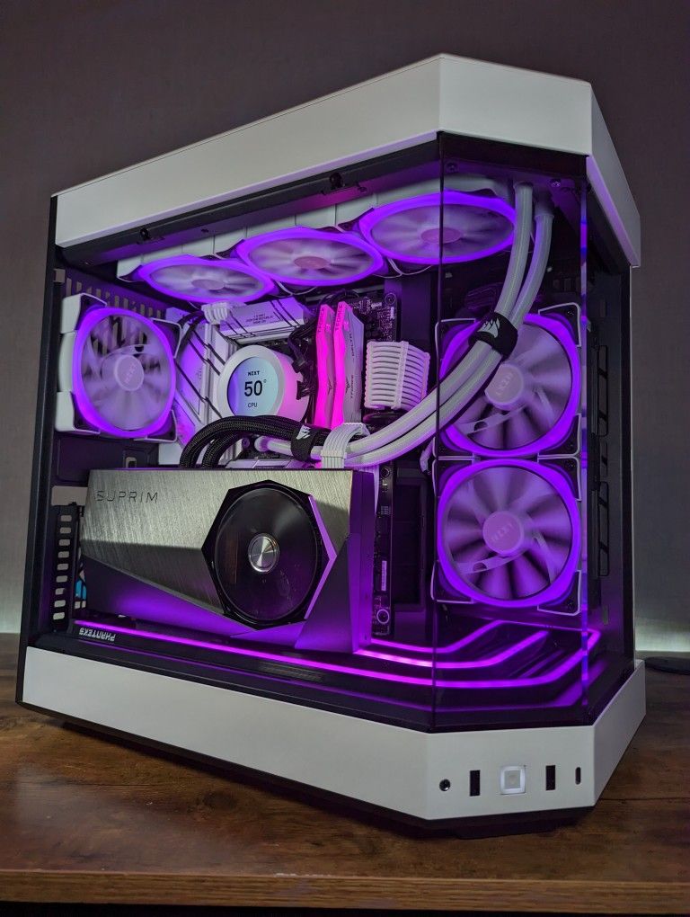 RTX 4090 // Ryzen 9 7950x // 32GB 6000Mhz Cl30 DDR5 // 2TB Samsung 980 Pro // WiFi