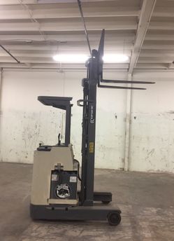 Fork lift