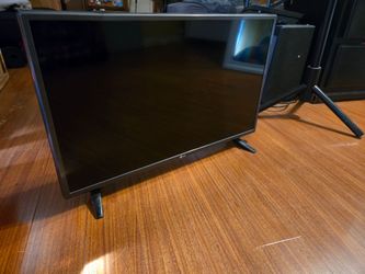 29in x 17 in LG TV regular flat screen