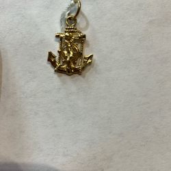 10k Gold Pendant #104580-3 MJ