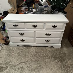 White Big Dresser