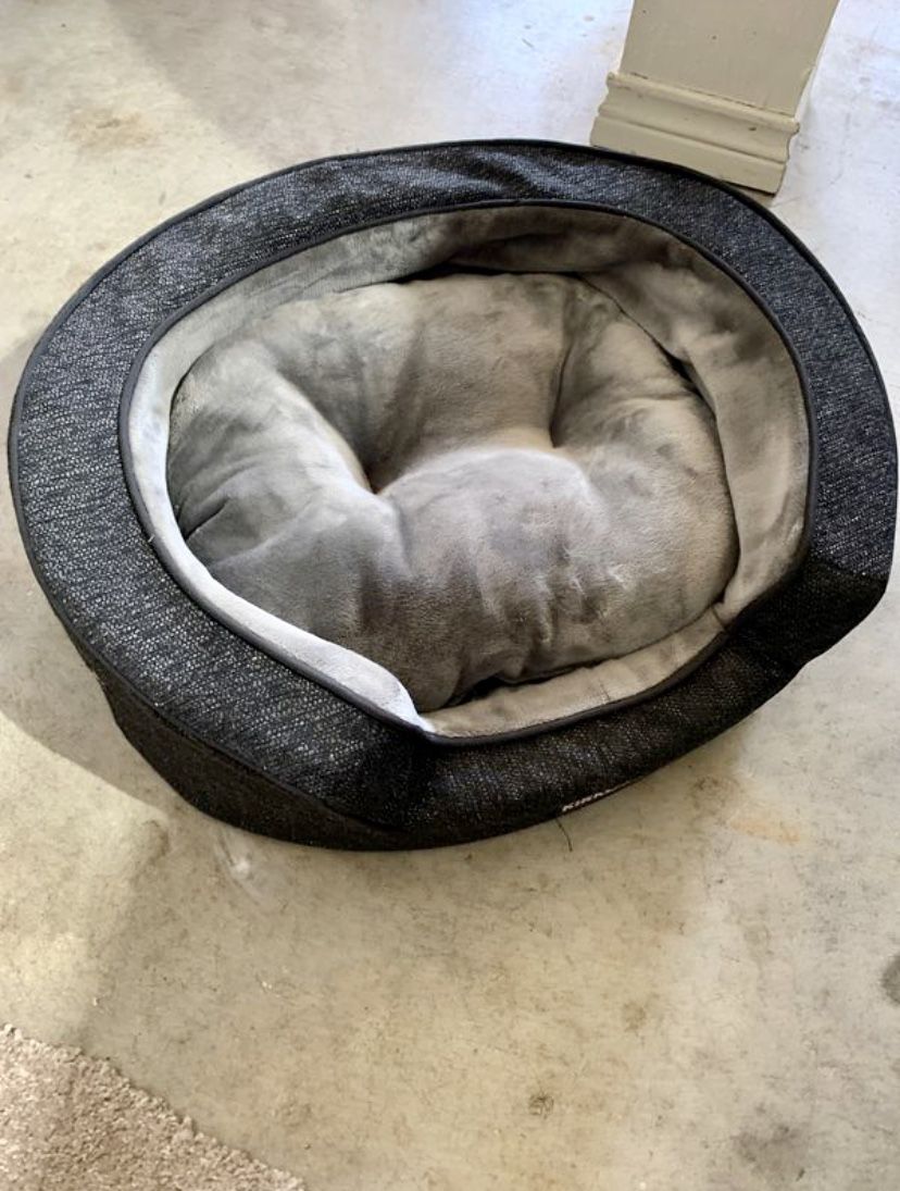 Small dog/cat bed