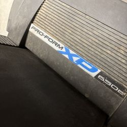 Treadmill Pro Form XP 650E runs great 