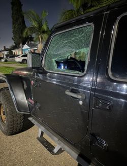 Car Door Glass Replacement - Mobile Service LA