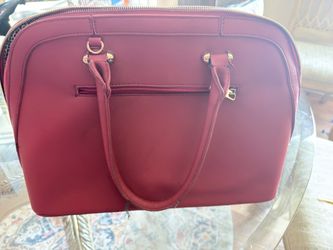 A red purse