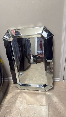Beveled Wall Mirror with Mirrored Frame
