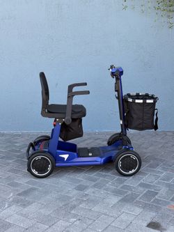 SUGOGO SMOOTH ELECTRIC SCOOTER