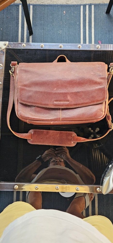 Vintage Portland leather goods messenger laptop crossbody bag, cognac color size tall 10.5" x wide 13.5" x deep 4" great condition