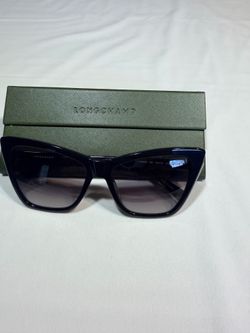 Long champ cat eye sunglasses