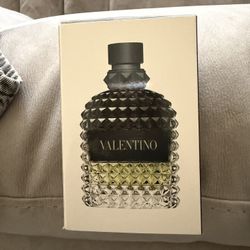 Brand New In Box Valentino Uomo Born 