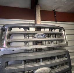 Ford F250 Excursion Grille