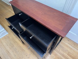 6 Drawer Dresser - Great Condition - Solid Wood