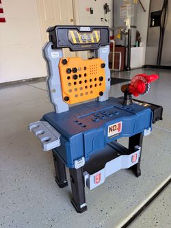 Kids work bench
