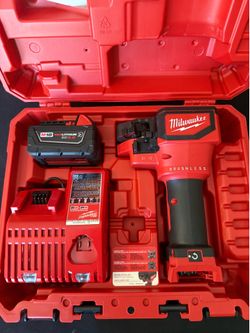 Milwaukee M18 18V Lithium-lon Coraress Brushless Threaded Rod Cutter Kit with 5ah battery and charger