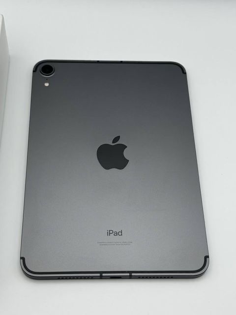 Apple iPad mini (6th Gen) A2568 64 GB, Wi-Fi + 5G, 8.3 in - Space Gray *MINT*