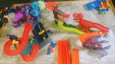 Hotwheels playsets