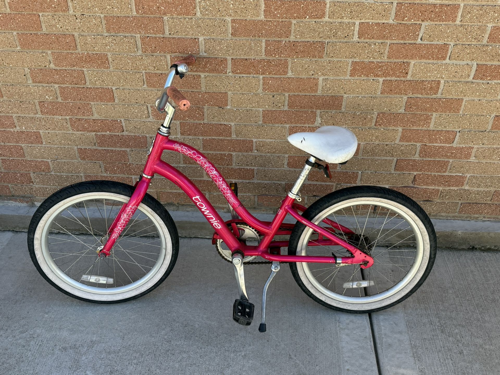 Townie Pink Girls Bike