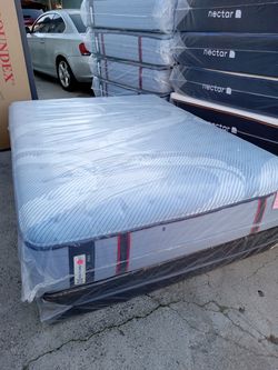 Sealy  Posrturepedic Pro Firm 14" Queen Mattress