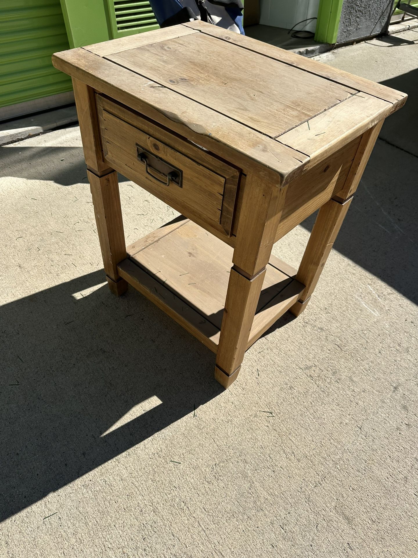 VNT Bed Side Night Stand Dressers 2 Brown Wood