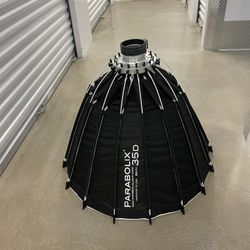 Parabolix Beauty Light With Omni LED And Avenger Stand 