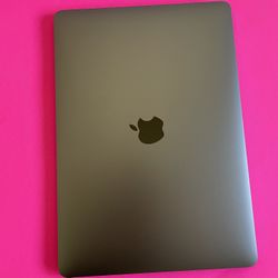 Apple MacBook Air 13 (2020 / M1 Chip) 8GB Ram 512GB SSD (Like New - 96 % Battery Health)