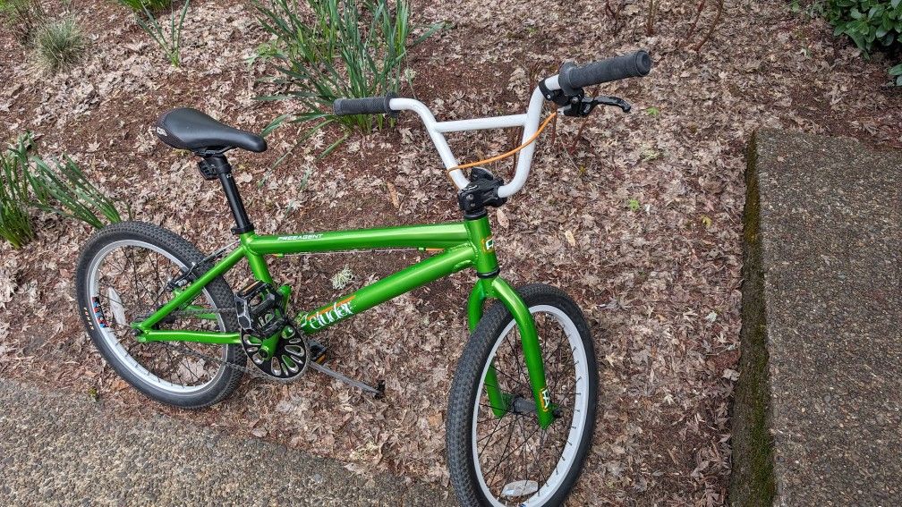 Free Agent Eluder BMX Bike