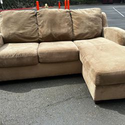 sectional Couch Sofá (Free Delivery)🚚 