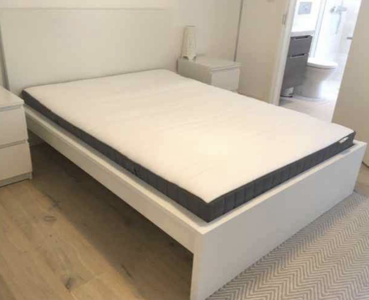 Nice Modern Queen Size Bed Frame
