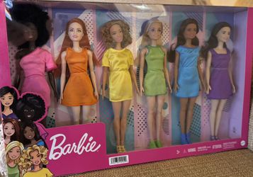 Mattel Barbie Rainbow 6-Pack Fashion Doll - HKX88  NIB
