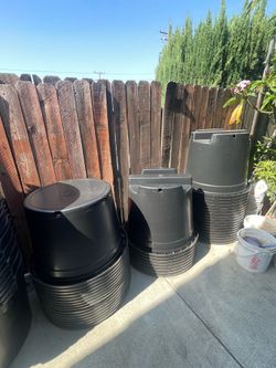 Pots, saucers, coco bricks, perlite, vermiculite, hanging baskets, seeding trays