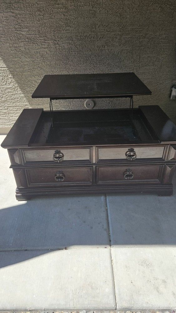 Coffee Table With Storage