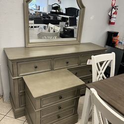 New Antique Grey Dresser, Mirror & nightstand 