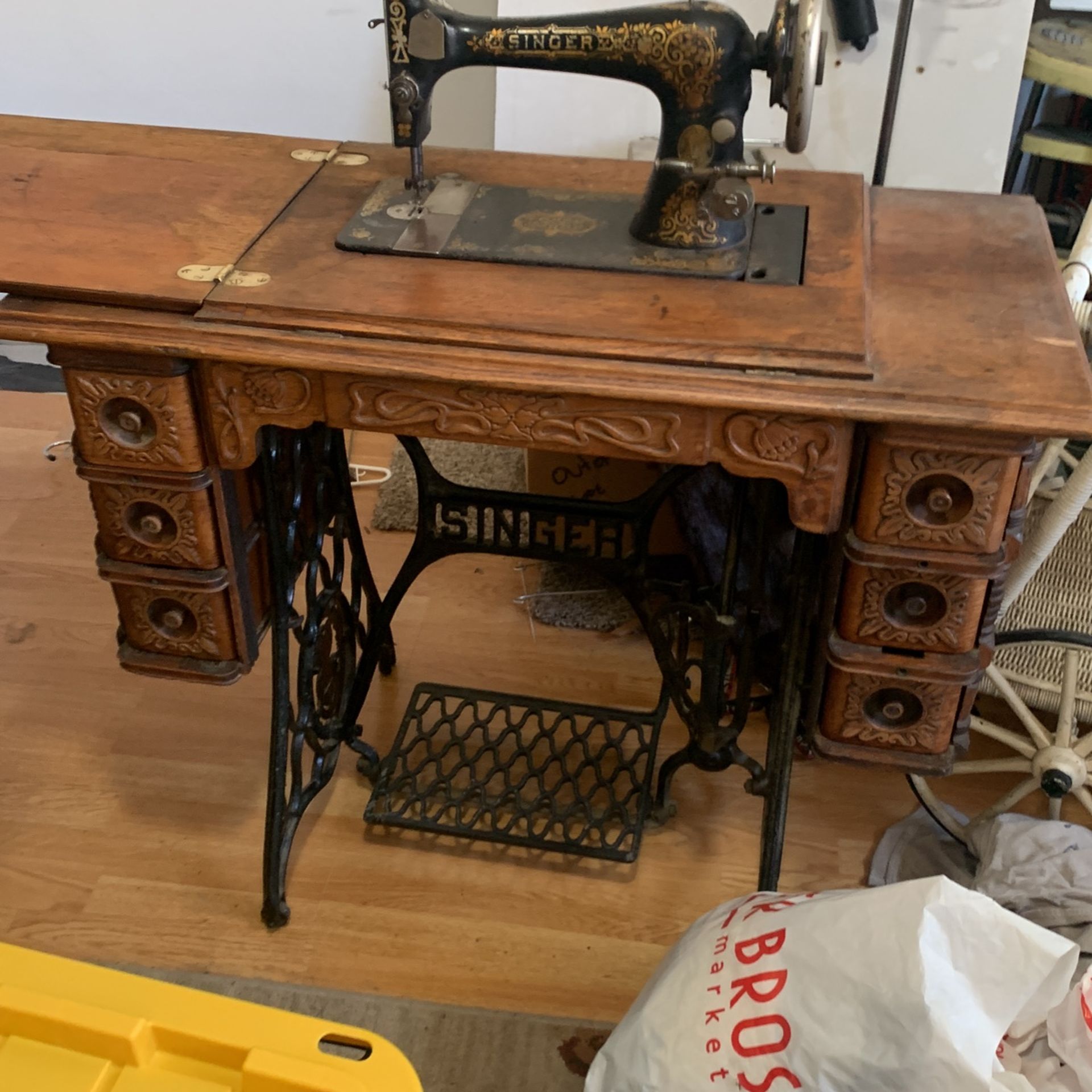 Antique Sewing Machine Singer