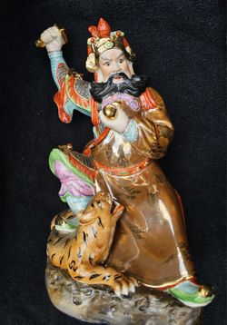 Asian Figurines 