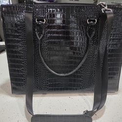 Laptop case with charger