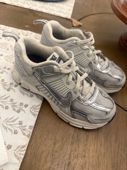 Nike shoes kids