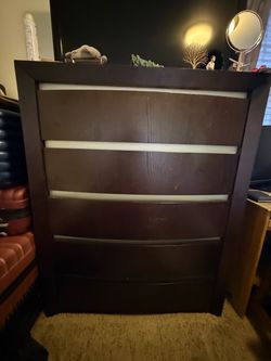 Heavy Wood 5-Drawer Dresser – Dark Brown