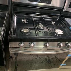 SAMSUNG GAS STOVE WITH AIR FRY