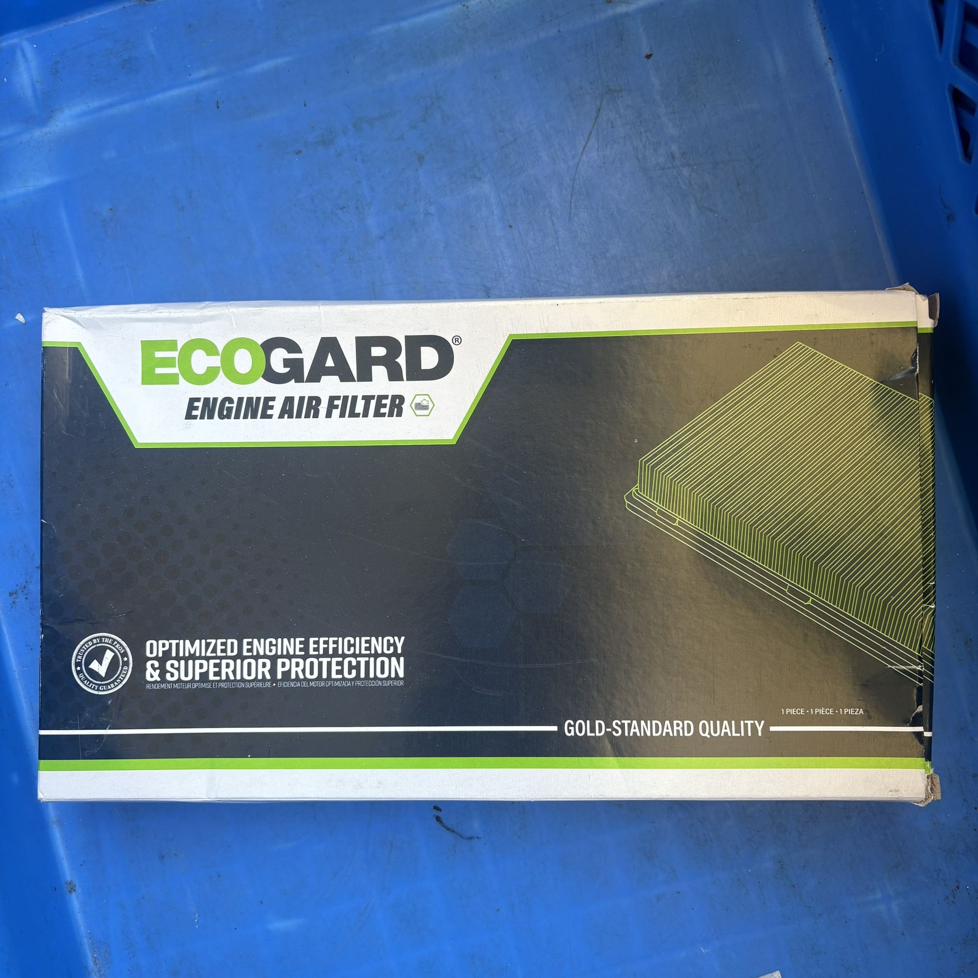 B113 ECOGARD XA10586 Premium Engine Air Filter