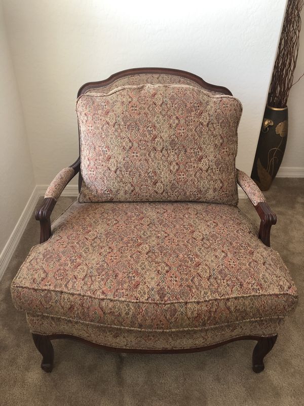 Lazy Boy chair, Cherry Wood accent(like New) for Sale in ...