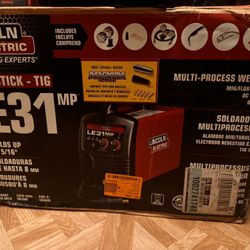 Lincoln Electric 140 Amp LE31MP Multi-Process Stick/MIG/Flux-Core/TIG, 120V, Aluminum Welder with Spool Gun sold separately
